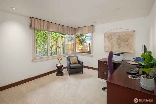 10250 SE 21st Street, Bellevue, WA 98004