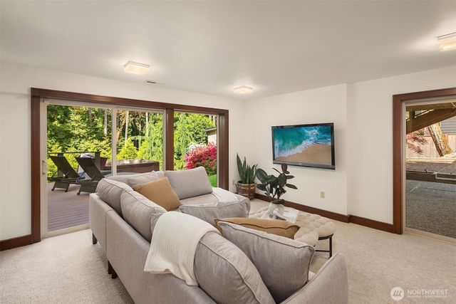 10250 SE 21st Street, Bellevue, WA 98004