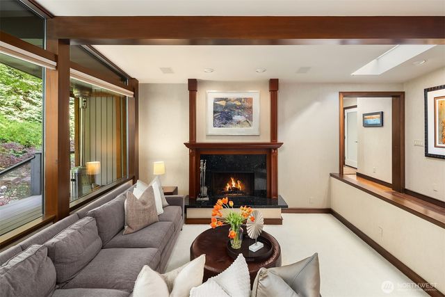 10250 SE 21st Street, Bellevue, WA 98004