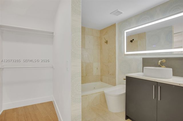1528 Brickell Ave 211, Miami, FL 33129