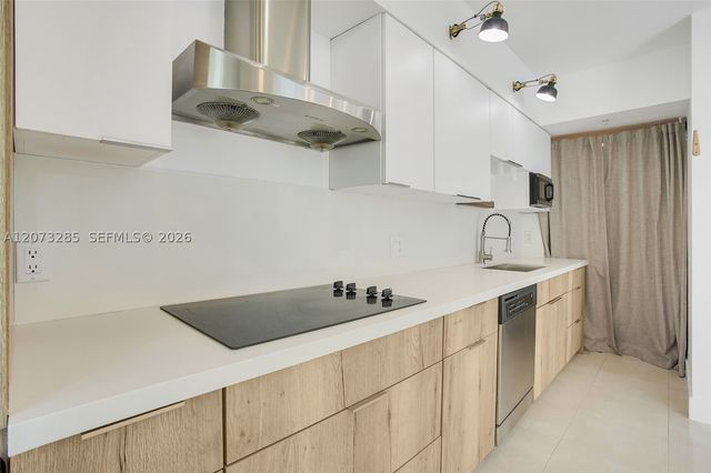 1528 Brickell Ave 211, Miami, FL 33129