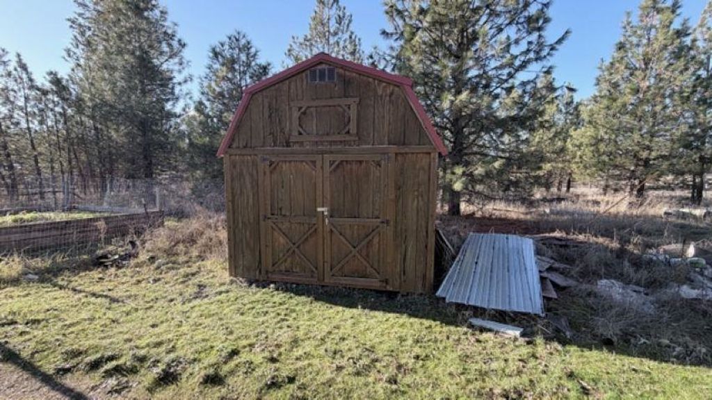 16220 S Sherman Rd, Cheney, WA 99004 photo 3