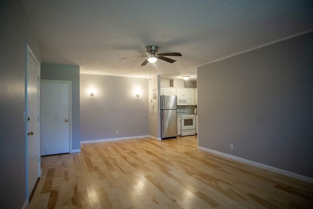 3 Tara Drive 4, Weymouth, MA 02188