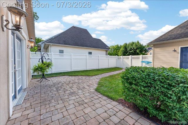 150 River Park Place, Dundee Village, MI 48131