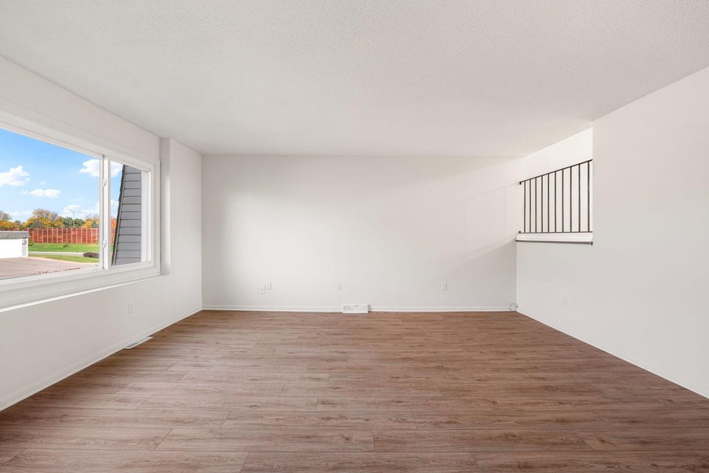 10461 Dupont Road S, Bloomington, MN 55431 — photo 5