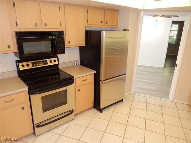 229 SE 46th LN, Cape Coral, FL 33904