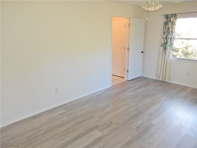 229 SE 46th LN, Cape Coral, FL 33904