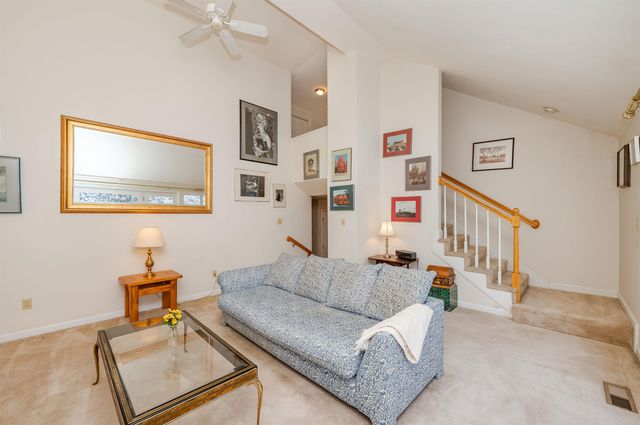 8 Coles Way, Atkinson, NH 03811