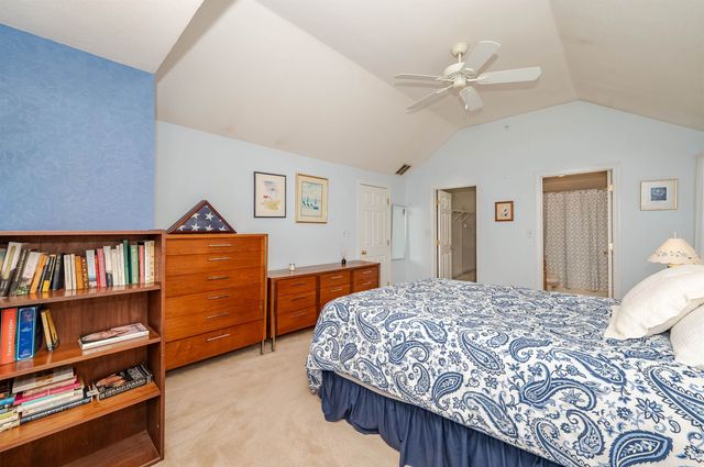 8 Coles Way, Atkinson, NH 03811