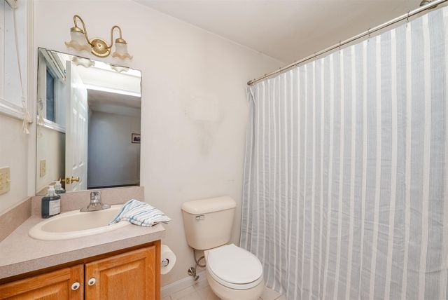 8 Coles Way, Atkinson, NH 03811