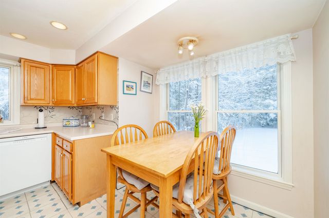 8 Coles Way, Atkinson, NH 03811