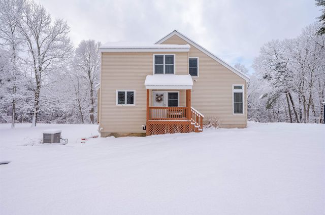 8 Coles Way, Atkinson, NH 03811