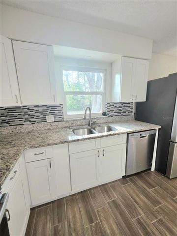 2932 E AHERN DRIVE, Orlando, FL 32817