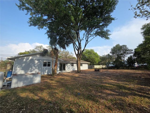 2932 E AHERN DRIVE, Orlando, FL 32817