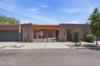 3136 E Macenroe Lane, Tucson, AZ 85716