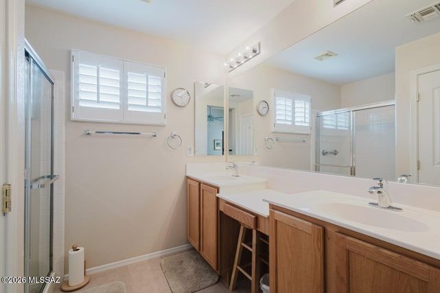 1020 N Rams Head Road, Green Valley, AZ 85614