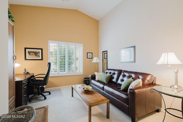 1020 N Rams Head Road, Green Valley, AZ 85614