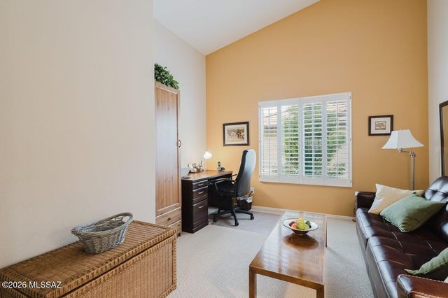 1020 N Rams Head Road, Green Valley, AZ 85614