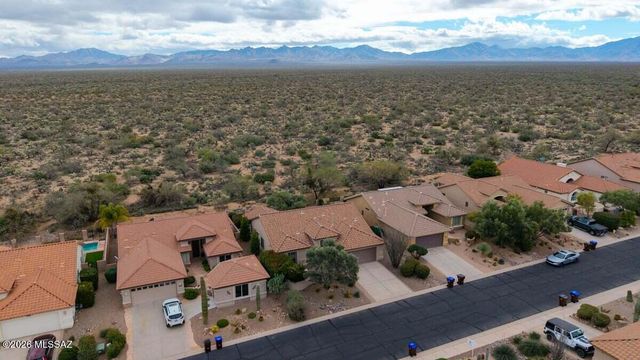 1020 N Rams Head Road, Green Valley, AZ 85614