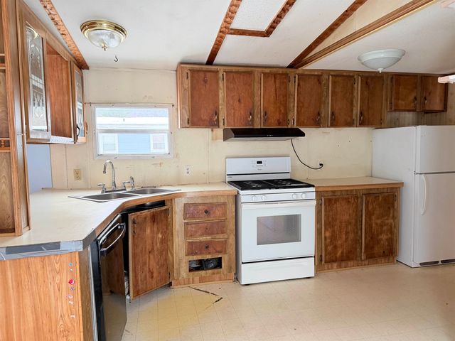 56 Daniels Drive, Enfield, NH 03748