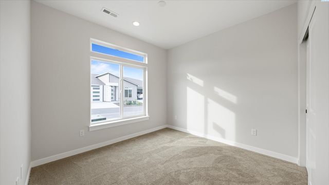 1322 Kalani Ct, West Richland, WA 99353