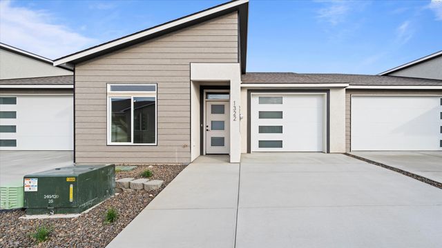 1322 Kalani Ct, West Richland, WA 99353