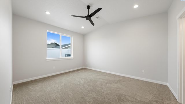 1322 Kalani Ct, West Richland, WA 99353