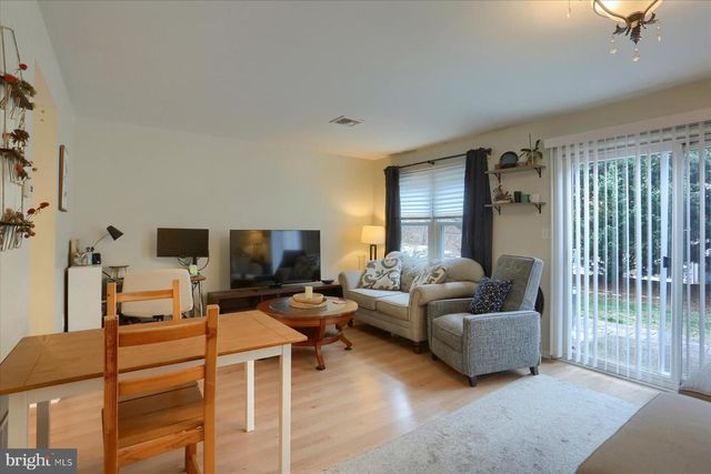 1715 ENGLISH DR, Mechanicsburg, PA 17055