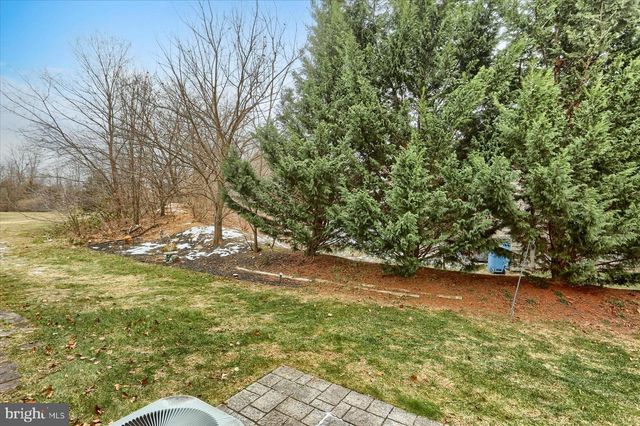 1715 ENGLISH DR, Mechanicsburg, PA 17055