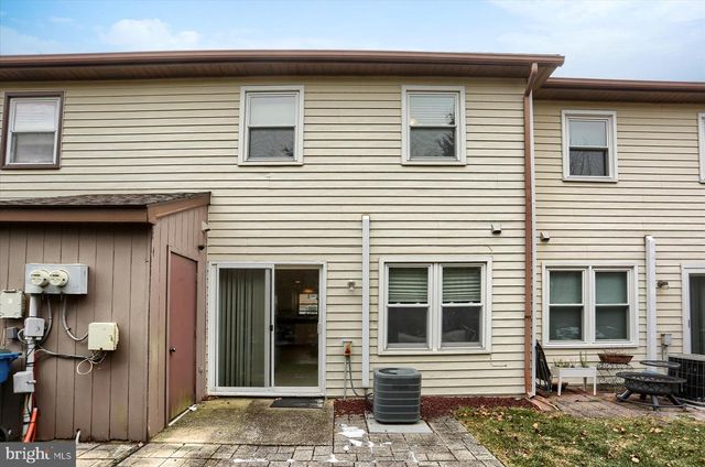 1715 ENGLISH DR, Mechanicsburg, PA 17055