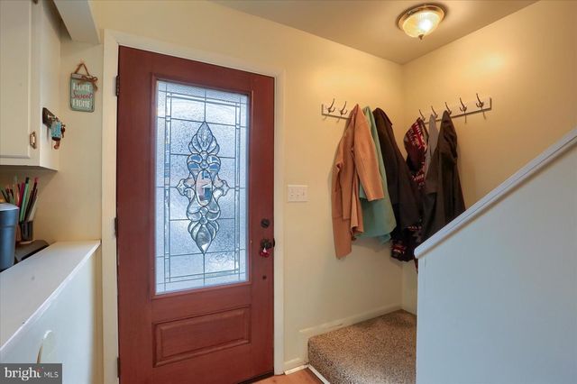 1715 ENGLISH DR, Mechanicsburg, PA 17055