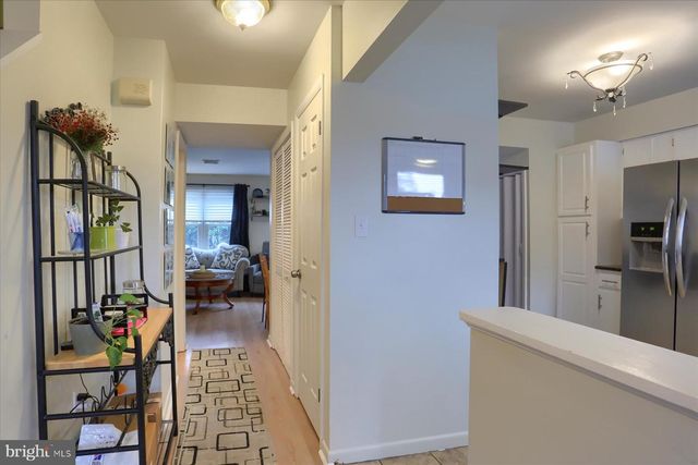 1715 ENGLISH DR, Mechanicsburg, PA 17055