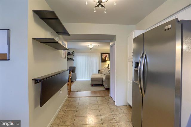 1715 ENGLISH DR, Mechanicsburg, PA 17055