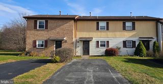 1715 ENGLISH DR, Mechanicsburg, PA 17055