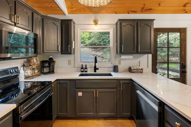 120 Brookhaven Trail, Blue Ridge, GA 30513