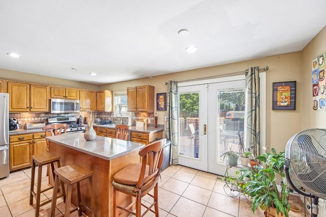 1708 Sunshine Lane, Zion, IL 60099