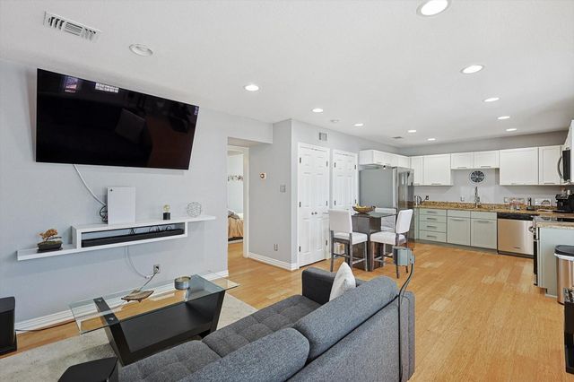 2722 Knight Street 232A, Dallas, TX 75219