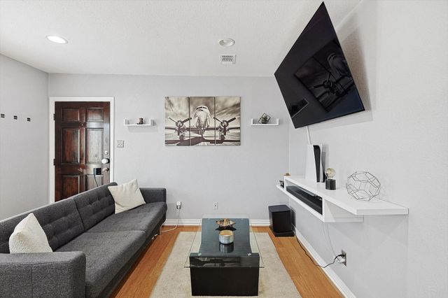 2722 Knight Street 232A, Dallas, TX 75219