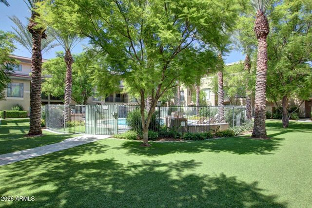 815 E ROSE Lane 116, Phoenix, AZ 85014