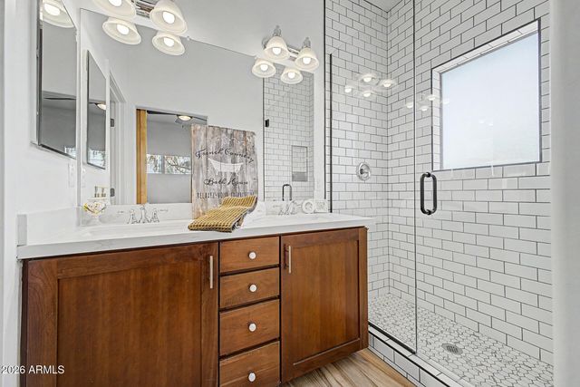 815 E ROSE Lane 116, Phoenix, AZ 85014