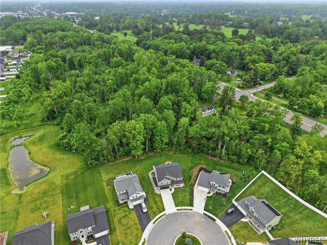 13 Canalview Terrace, Amherst, NY 14228