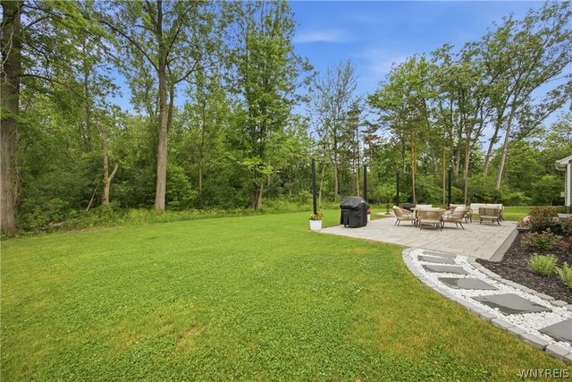 13 Canalview Terrace, Amherst, NY 14228