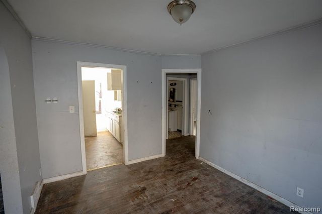 9321 Grandmont Avenue, Detroit, MI 48228