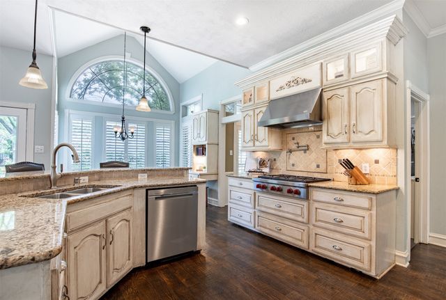 1313 Pecos Drive, Southlake, TX 76092