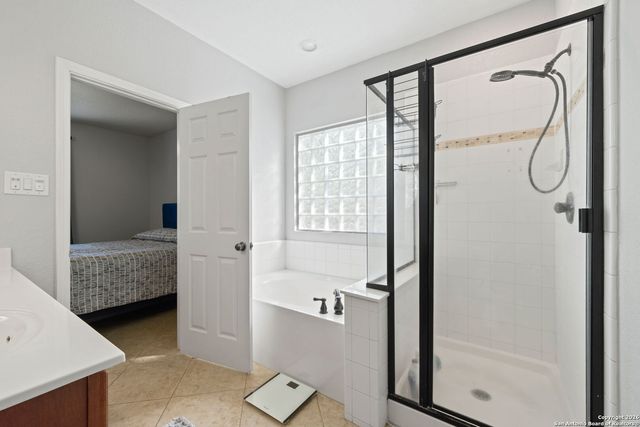 6017 Scenic Links, Schertz, TX 78108