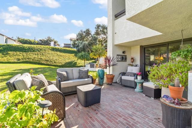 1377 Camino Teresa, Solana Beach, CA 92075