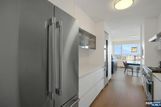 6 Horizon Road 2602, Fort Lee, NJ 07024