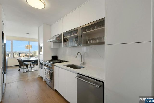 6 Horizon Road 2602, Fort Lee, NJ 07024