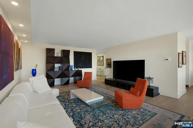 6 Horizon Road 2602, Fort Lee, NJ 07024