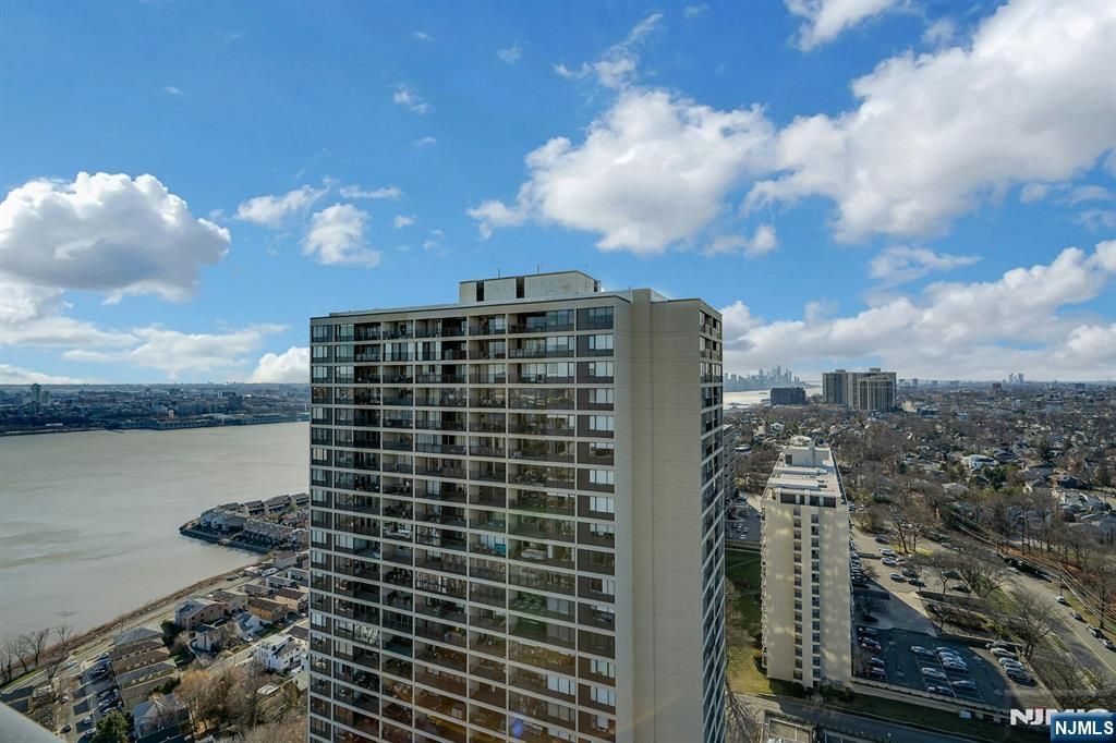 6 Horizon Road 2602, Fort Lee, NJ 07024